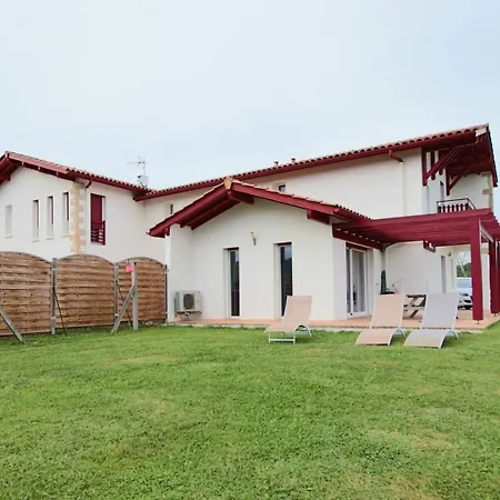 Larralde-beherria Holiday home *